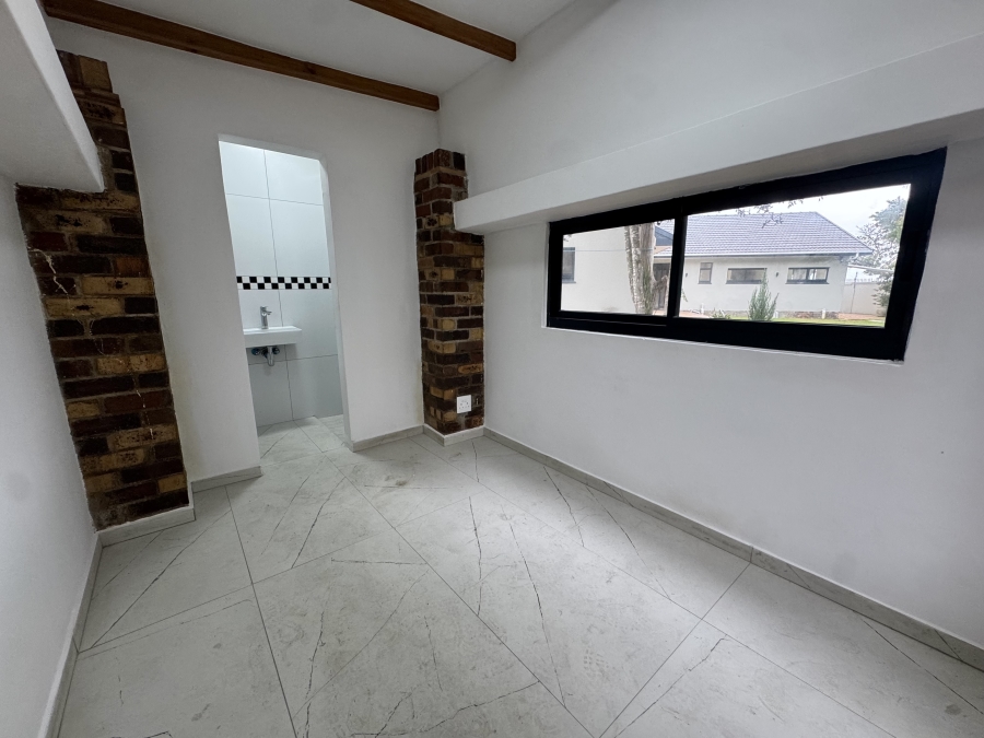 To Let 4 Bedroom Property for Rent in Milnerton Central Western Cape